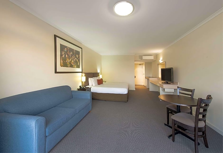 Comfort Hotel Adelaide Meridien