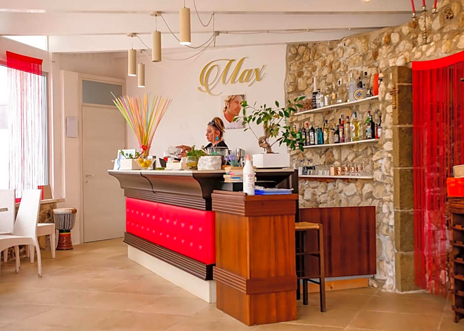 Max Luxury Suite - Servizio Spiaggia Inclusa