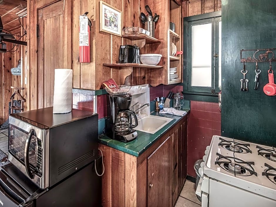 Apache Village 10, King Studio, Midtown, Sleeps 2