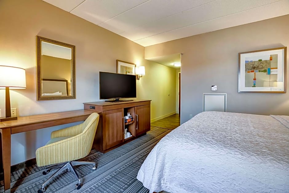 Hampton Inn Boston-Norwood