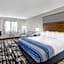 AmericInn by Wyndham Pella