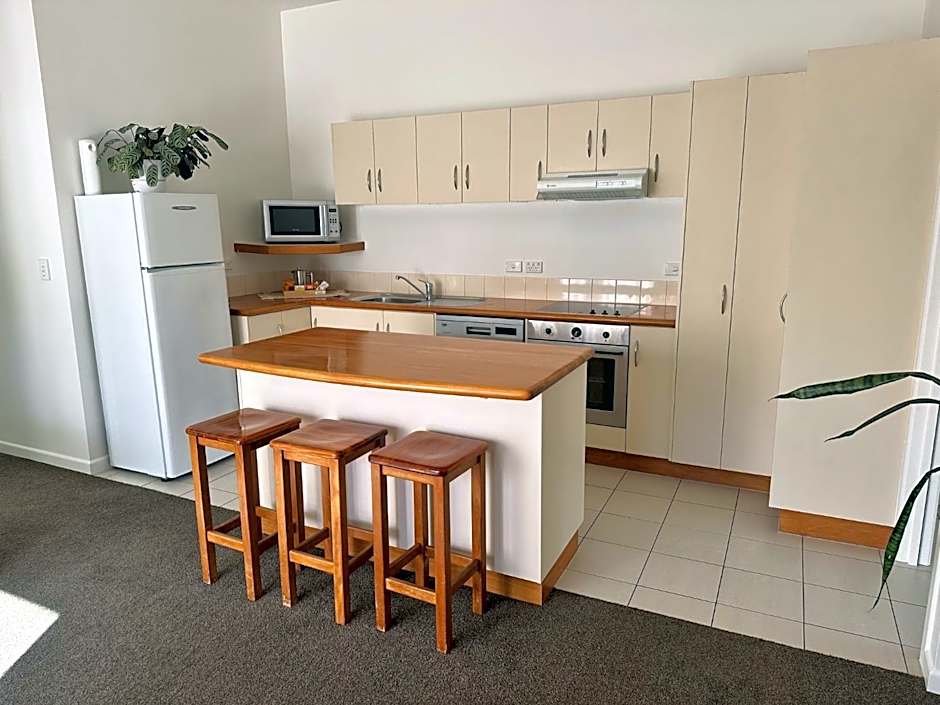 Ocean Beach Motor Lodge