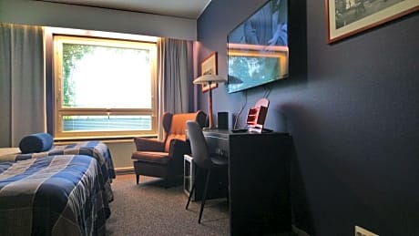 West Side Hotel