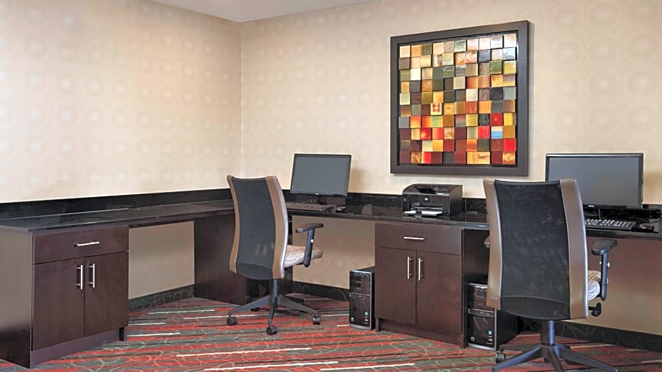 Holiday Inn Express Naples Downtown 5th Avenue By IHG