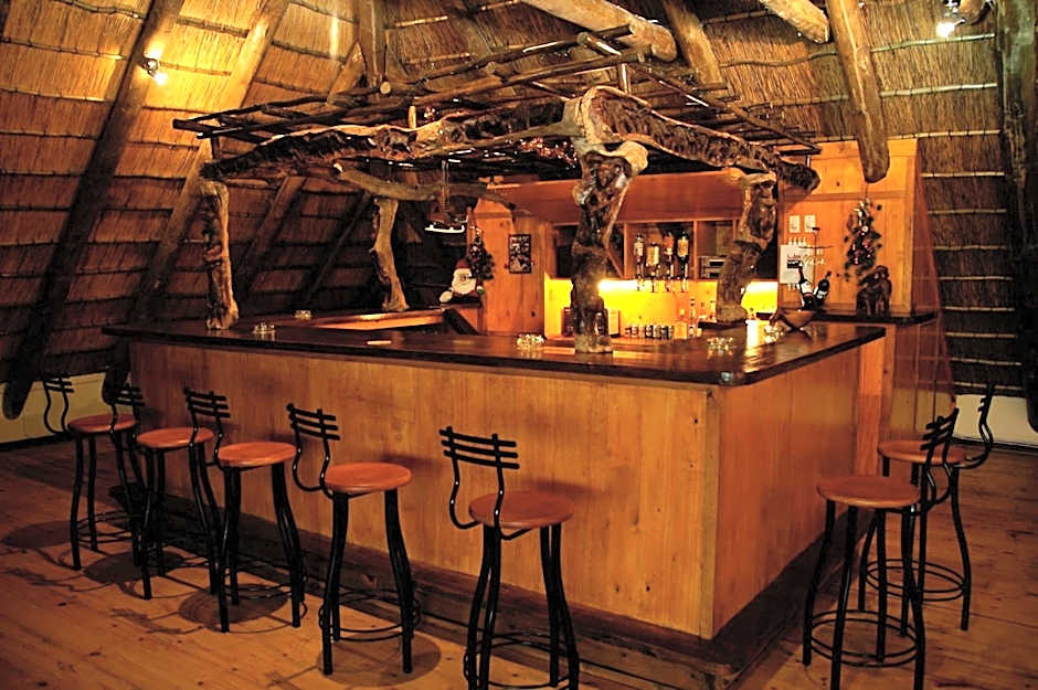 Bushbaby Lodge & Camping