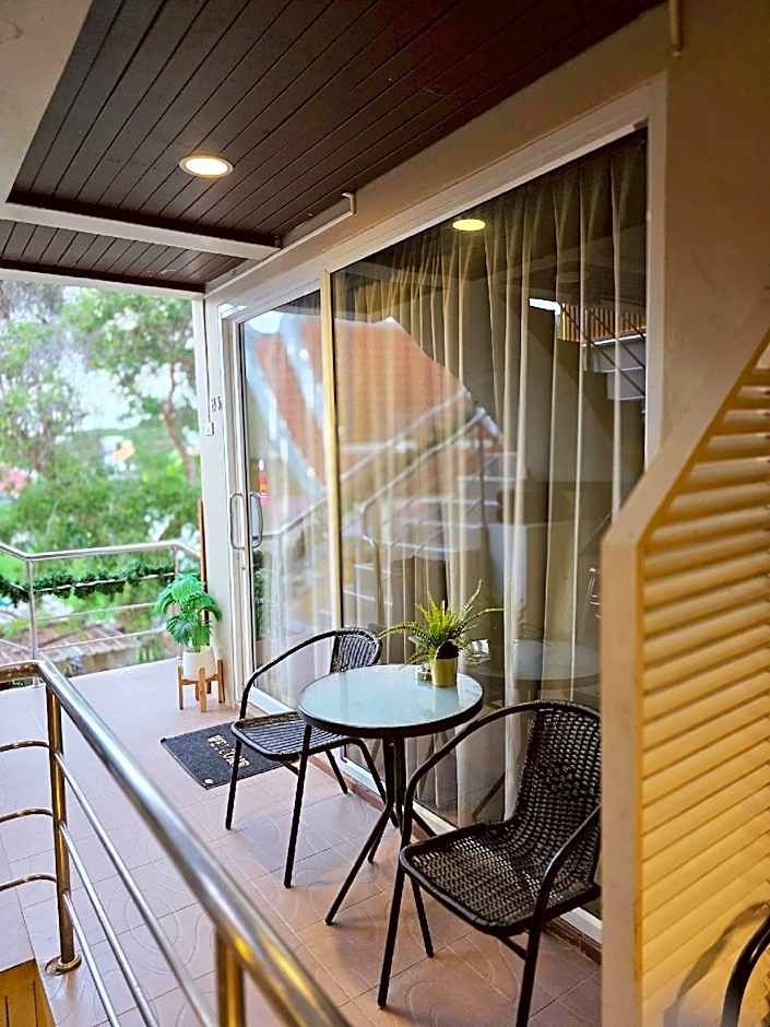 Chilli Hotel & Restaurant