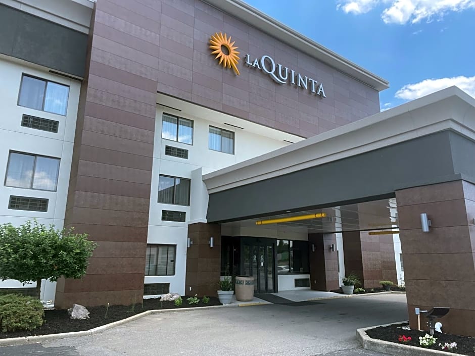 La Quinta Inn & Suites by Wyndham Cincinnati North