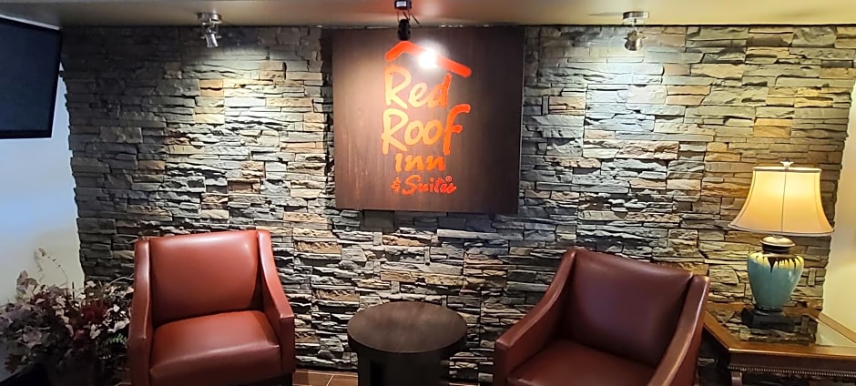 Red Roof Inn & Suites Cornelius - Lake Norman