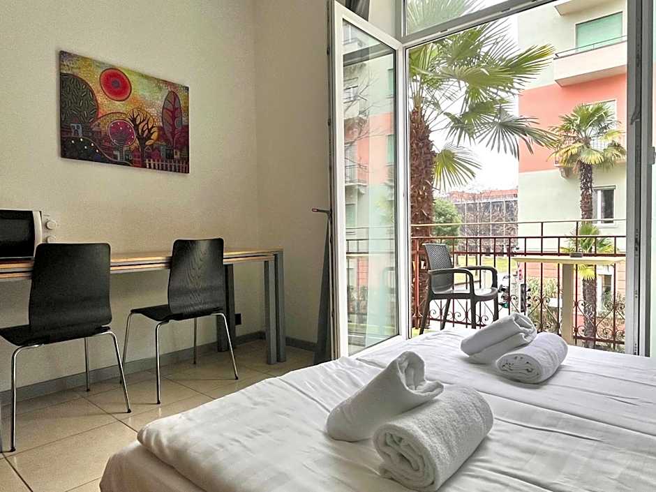 GuestHouse University by LR - self check in