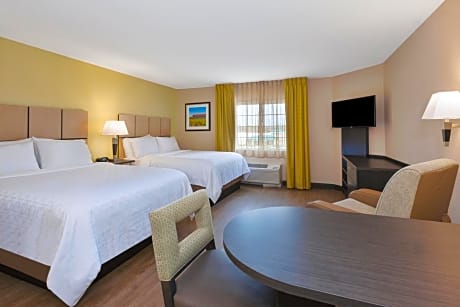 Queen Suite with Two Queen Beds