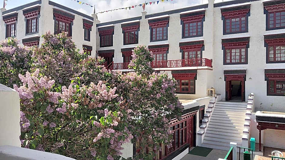 Lharimo Hotel (Leh) Ladakh