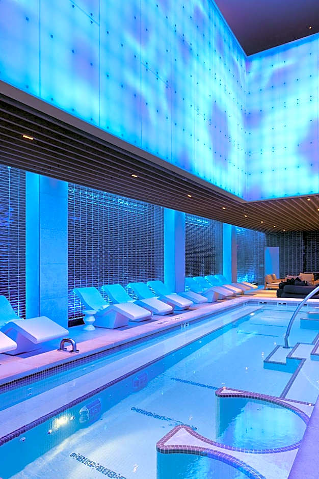 Fontainebleau Las Vegas - MICHELIN Key Award Hotel