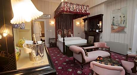Mansion Suite