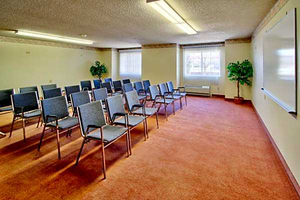 Western Skies Inn & Suites
