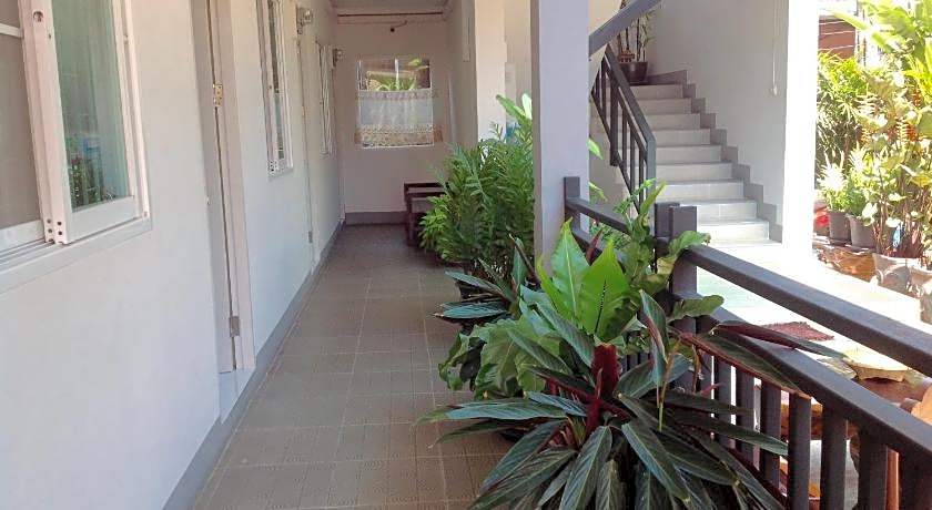Grandma Kaew House