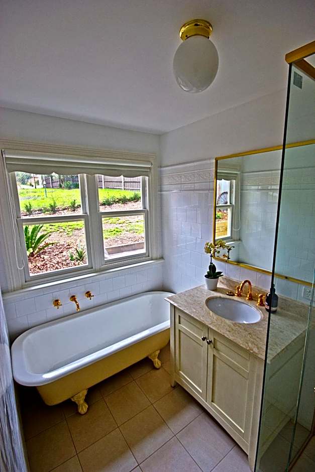 The Oaks Lilydale Accommodation