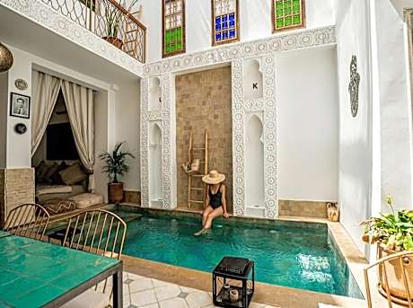 Riad Larbi Khalis