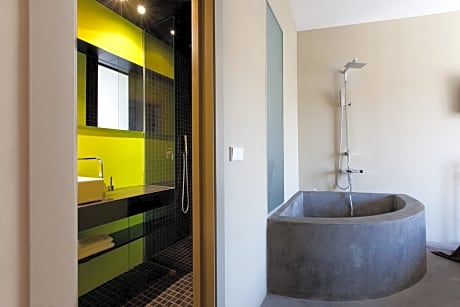 Superior Double Room (1 King Bed)