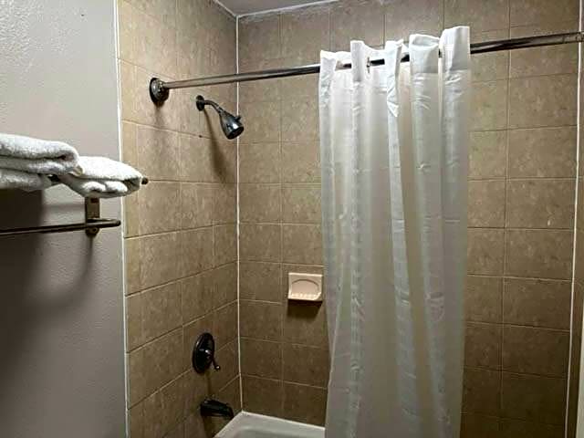 Motel 6 Baton Rouge East, LA I12