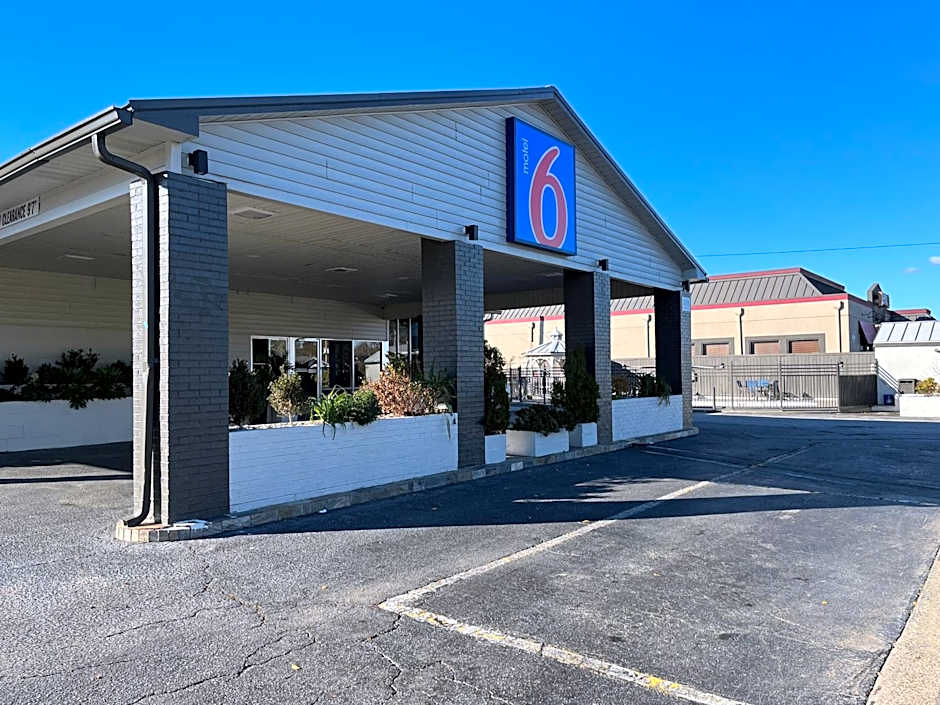 Motel 6 Greenville, NC ECU Medical Center