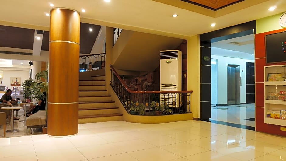 Circle Inn - Hotel & Suites