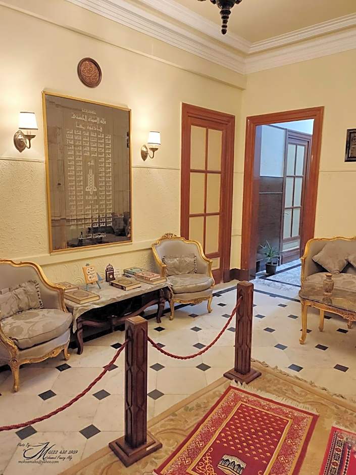 Triomphe Hostel