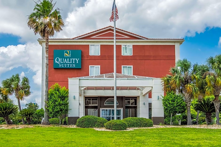 Quality Suites Lake Charles Downtown