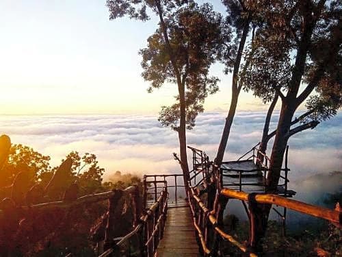 Seribu Batu Songgo Langit Resort & Camp