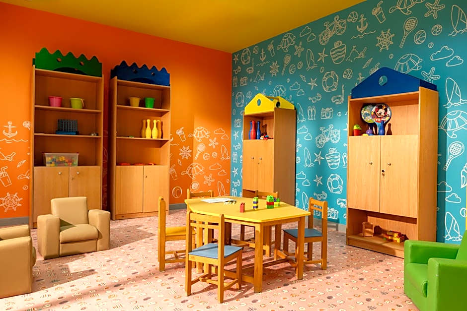 JAZ Neo Almazino, Almaza Bay