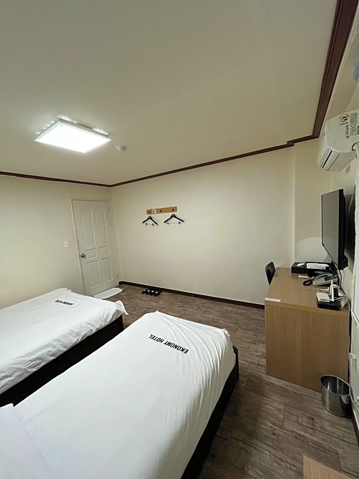 Ekonomy Hotel