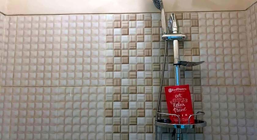 RedDoorz Syariah @ Jl. Cengger Ayam Dalam