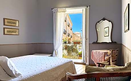 Double Room with Balcony and View