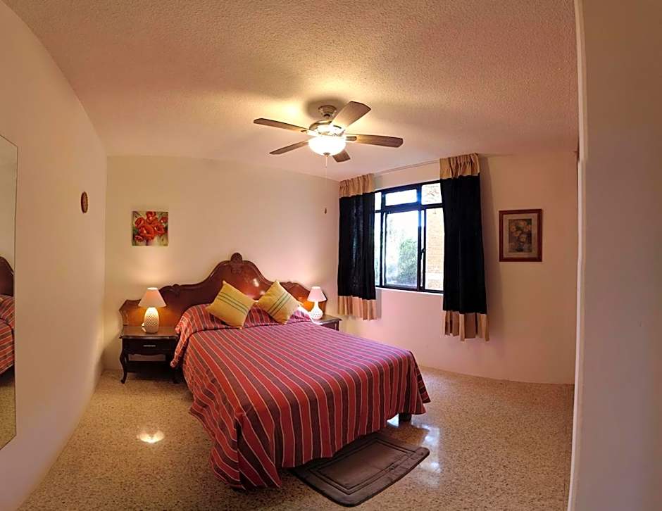 Casa de las Palmas Guest House