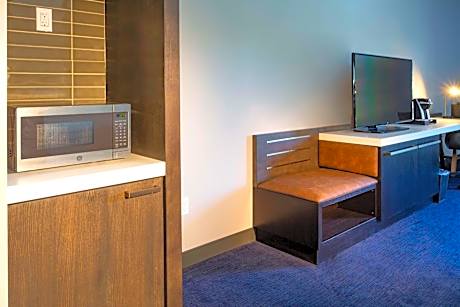 Queen Room with Two Queen Beds - Mobility and Hearing Access