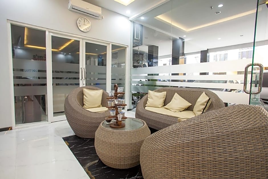 RedDoorz Plus near Politeknik Negeri Malang