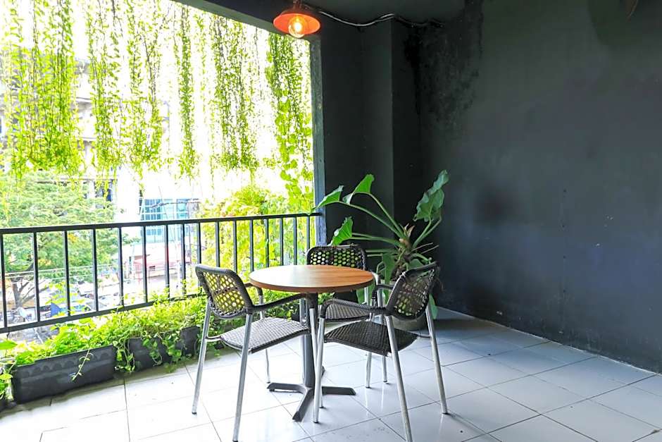 Labuana Homestay & Cafe Garden