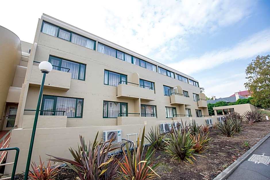 St Ives Motel Apartments