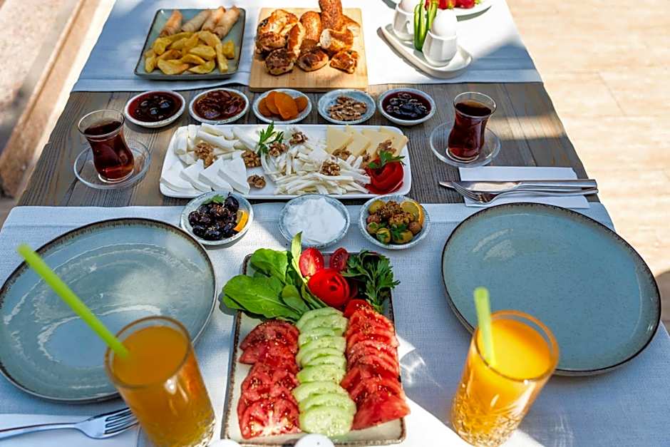 Ata Lagoon Beach Hotel