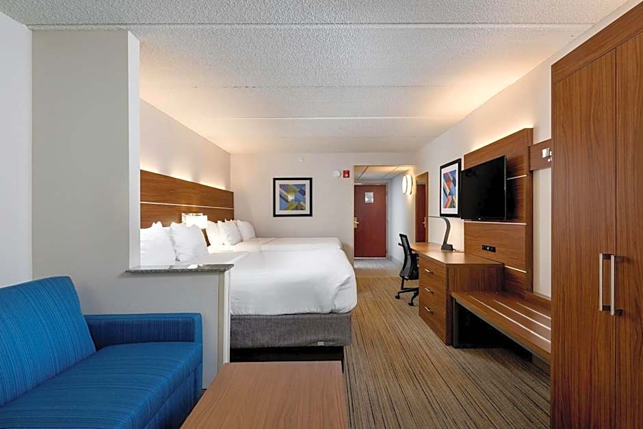 Holiday Inn Express & Suites Charlotte Arpt-Belmont By IHG