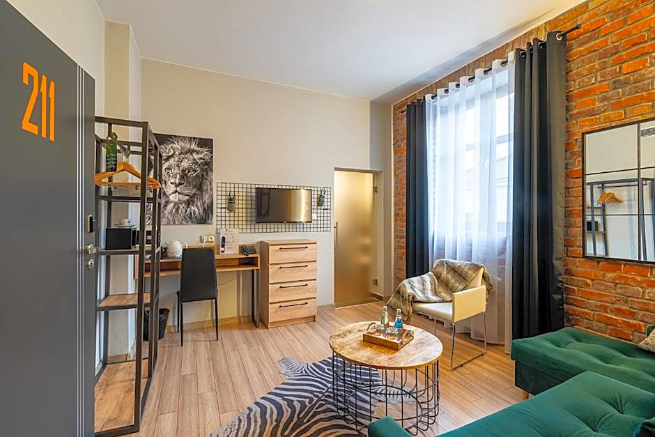 Art & Garden Residence