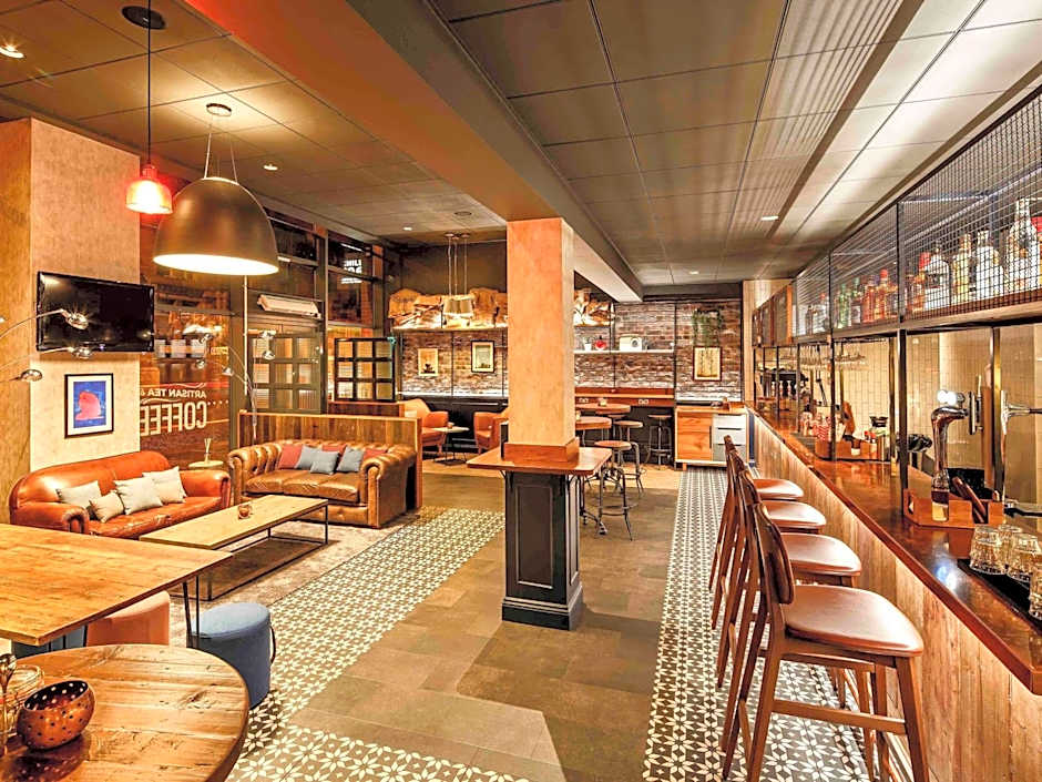 Ibis Manchester Centre 96 Portland Street