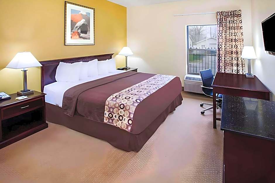 Halsted Inn and Suites Harvey - Chicago Southland
