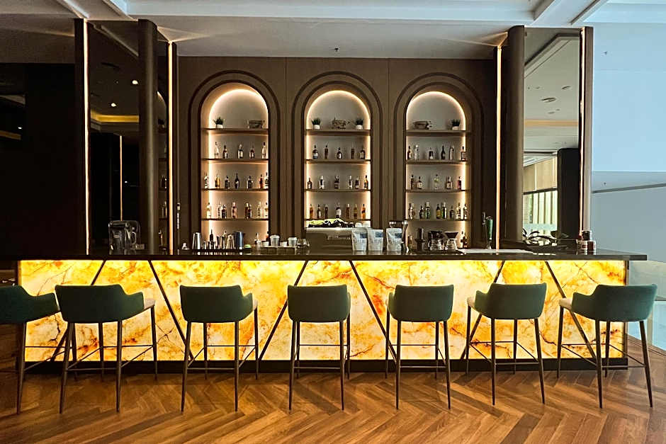 Asialink Hotel by Prasanthi