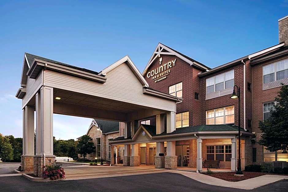 Country Inn & Suites by Radisson, Madison Southwest, WI