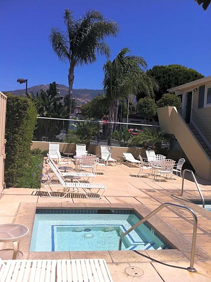 Sandpiper Lodge