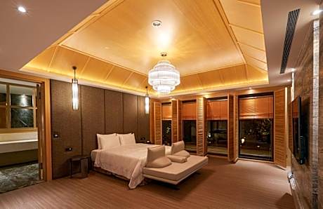 King Room with Garden View