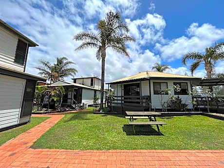 Beach Walk Cabin (4) Semi-detached