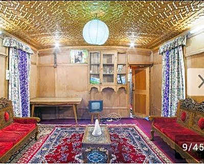 Houseboat Switzerland