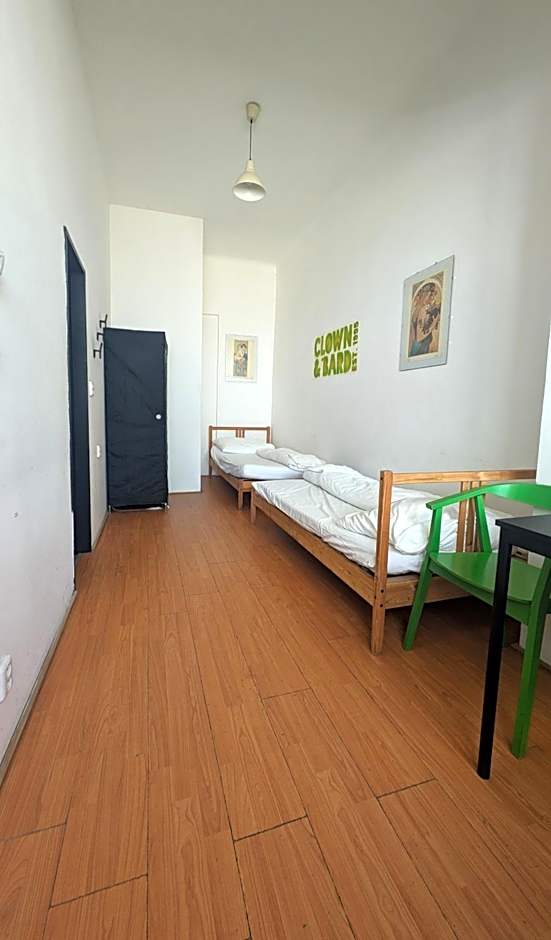 Clown and Bard Hostel