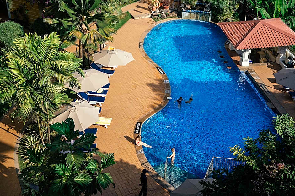 Acron Candolim Regina